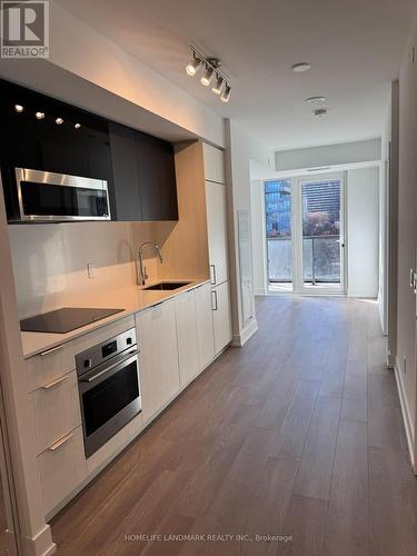 504 - 308 Jarvis Street, Toronto, ON - Indoor Photo Showing Kitchen