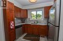 19 - 19 Dawson Crescent, Brampton, ON  - Indoor Photo Showing Kitchen 