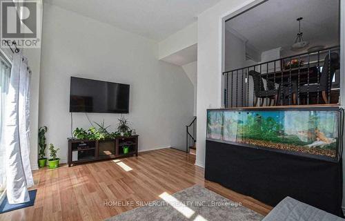 19 - 19 Dawson Crescent, Brampton, ON - Indoor