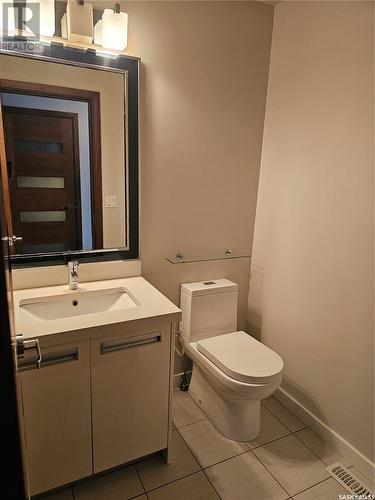 408 1303 Paton Crescent, Saskatoon, SK - Indoor Photo Showing Bathroom