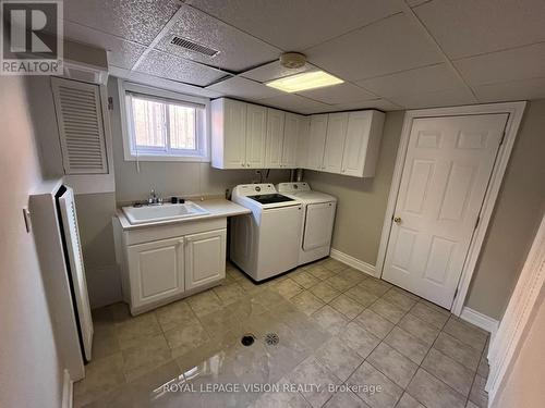 445 Shaw Street, Toronto, ON - Indoor Photo Showing Laundry Room