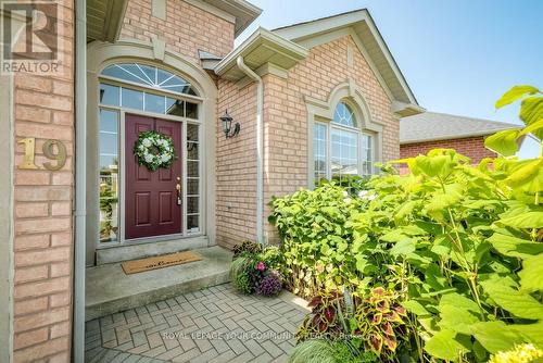 19 Boros Link, Whitchurch-Stouffville, ON - Outdoor