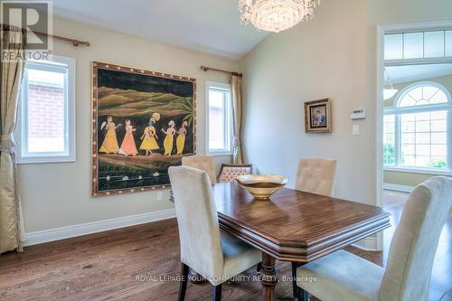 19 Boros Link, Whitchurch-Stouffville, ON - Indoor Photo Showing Dining Room