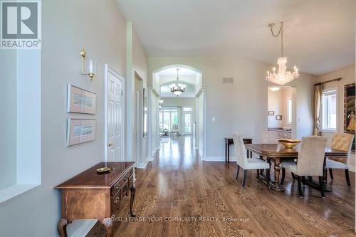 19 Boros Link, Whitchurch-Stouffville, ON - Indoor Photo Showing Dining Room