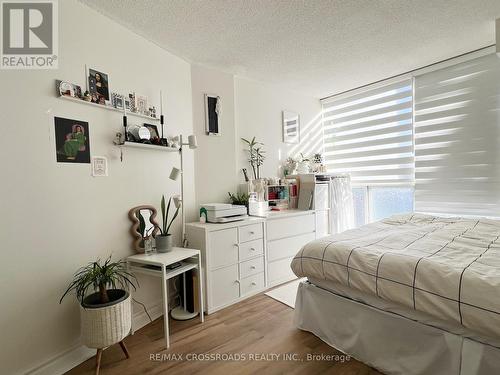 1412 - 24 Wellesley Street W, Toronto, ON - Indoor Photo Showing Bedroom