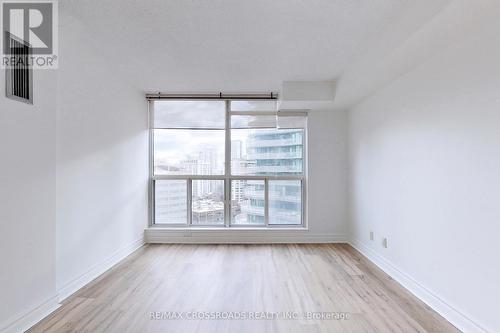 1412 - 24 Wellesley Street W, Toronto, ON - Indoor Photo Showing Other Room