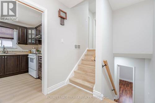 114 Milford Haven Drive, Toronto, ON - Indoor Photo Showing Kitchen