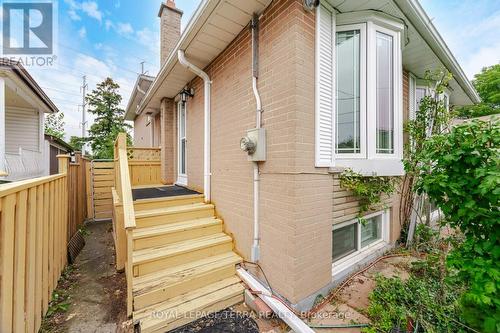 114 Milford Haven Drive, Toronto, ON - Outdoor