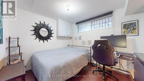 32 Markham Street, Toronto, ON - Indoor Photo Showing Bedroom