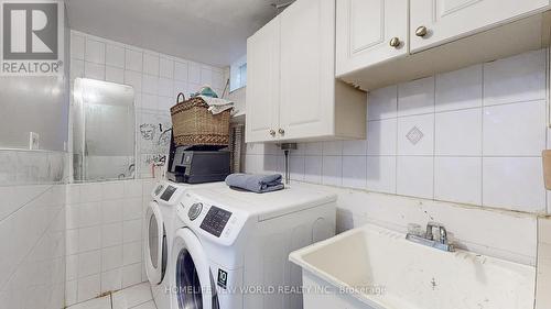 32 Markham Street, Toronto, ON - Indoor Photo Showing Laundry Room