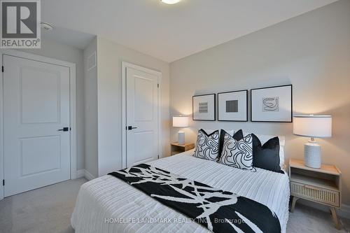 137 Stork Street, Oakville, ON - Indoor Photo Showing Bedroom