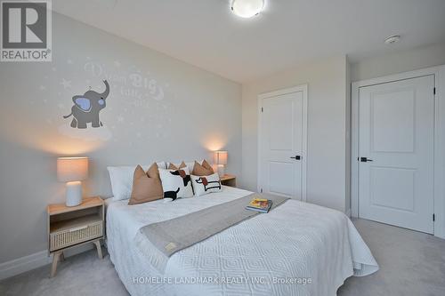 137 Stork Street, Oakville, ON - Indoor Photo Showing Bedroom