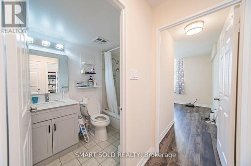 Ph210 - 256 Doris Avenue, Toronto, ON - Indoor Photo Showing Bathroom