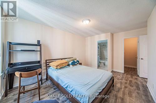 Ph210 - 256 Doris Avenue, Toronto, ON - Indoor Photo Showing Bedroom