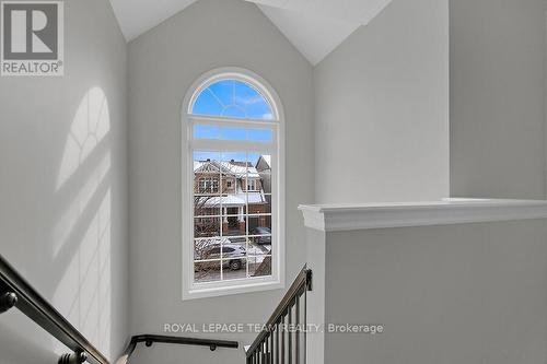 371 Meadowbreeze Drive, Ottawa, ON - Indoor Photo Showing Other Room