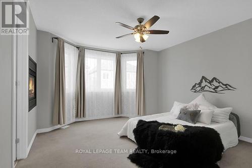 371 Meadowbreeze Drive, Ottawa, ON - Indoor Photo Showing Bedroom