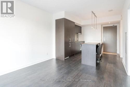 1103 - 100 Harbour Street, Toronto, ON - Indoor Photo Showing Kitchen