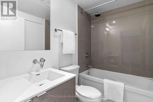 1103 - 100 Harbour Street, Toronto, ON - Indoor Photo Showing Bathroom