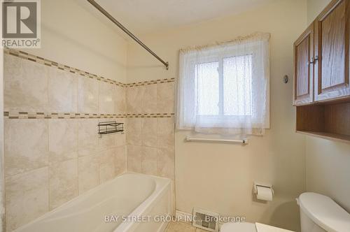 5 Clearview Heights, St. Catharines, ON - Indoor Photo Showing Bathroom