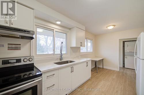 5 Clearview Heights, St. Catharines, ON - Indoor Photo Showing Kitchen