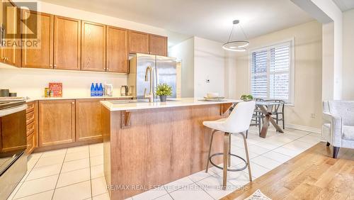 160 Christine Elliott Avenue, Whitby, ON - Indoor Photo Showing Kitchen