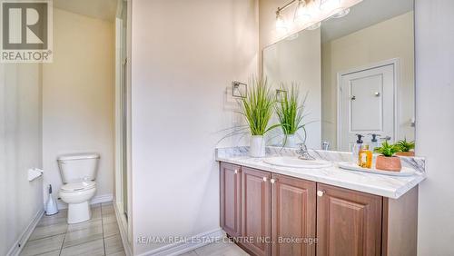 160 Christine Elliott Avenue, Whitby, ON - Indoor Photo Showing Bathroom