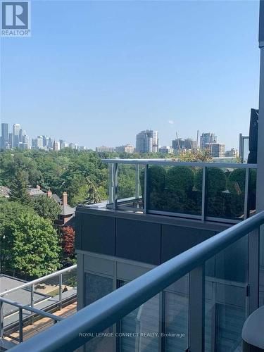 810 - 6 Parkwood Avenue, Toronto, ON - Outdoor With View