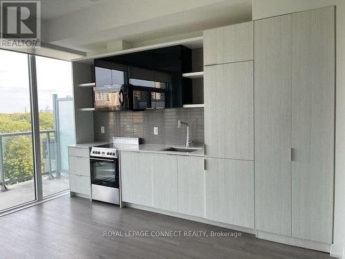 810 - 6 Parkwood Avenue, Toronto, ON - Indoor Photo Showing Kitchen