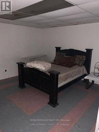 60 Tenth Street E, Armstrong, ON - Indoor Photo Showing Bedroom