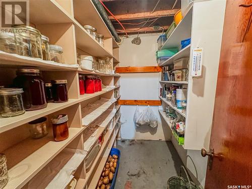 119 Wells Avenue E, Langenburg, SK - Indoor With Storage