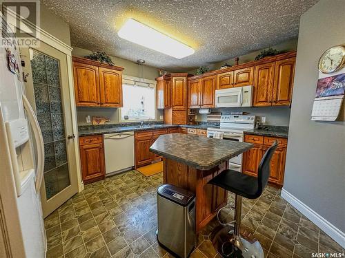 119 Wells Avenue E, Langenburg, SK - Indoor Photo Showing Kitchen