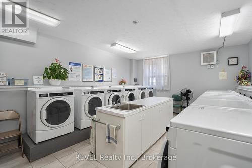 411 - 365 Geneva Street, St. Catharines (446 - Fairview), ON - Indoor Photo Showing Laundry Room