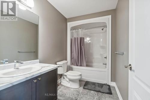 24 Lamb Crescent, Thorold, ON - Indoor Photo Showing Bathroom