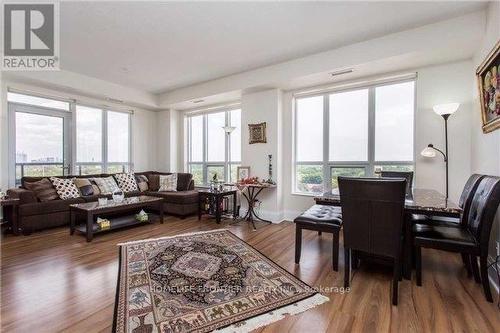 909 - 100 Harrison Gardens Boulevard, Toronto, ON - Indoor Photo Showing Living Room