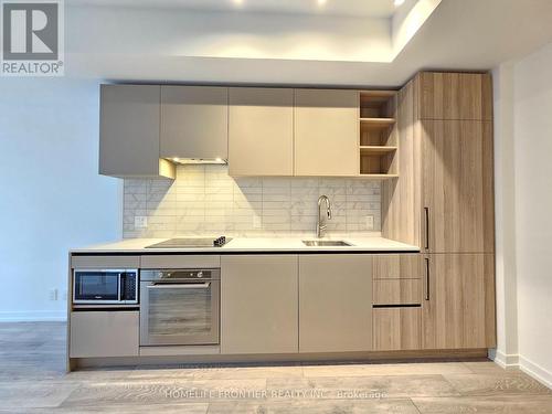 1212 - 55 Mercer Street, Toronto, ON - Indoor Photo Showing Kitchen