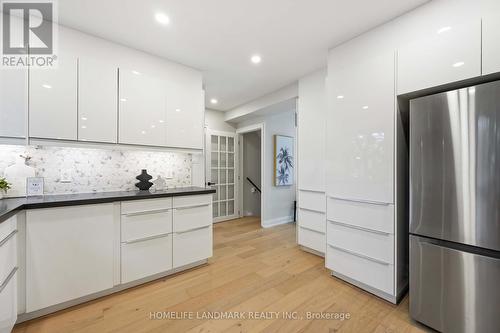 769 Sutherland Avenue, Newmarket, ON - Indoor Photo Showing Kitchen