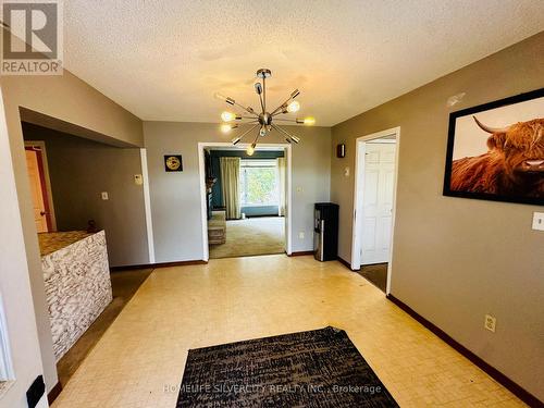 15216 Dixie Road, Caledon, ON - Indoor Photo Showing Other Room