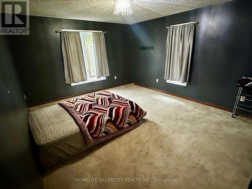 15216 Dixie Road, Caledon, ON - Indoor Photo Showing Bedroom