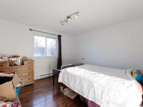 Bedroom - 283  - 287 24E Avenue, L'Île-Perrot, QC - Indoor Photo Showing Bedroom