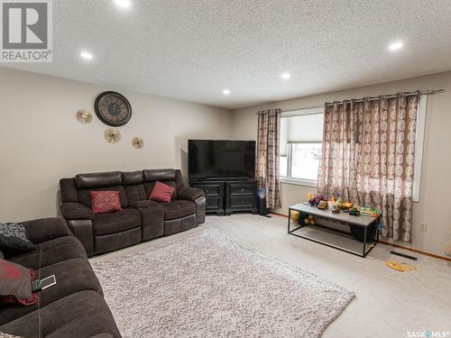 2615 Lacon Street, Regina, SK - Indoor