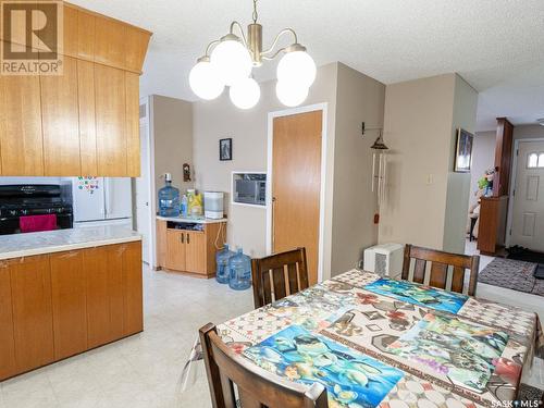 2615 Lacon Street, Regina, SK - Indoor