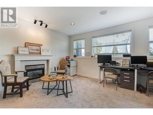 465 Okaview Road, Kelowna, BC - Indoor With Fireplace