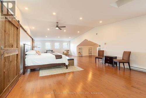 40 King Street W, Cobourg, ON - Indoor Photo Showing Bedroom