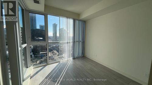 1807 - 4955 Yonge Street, Toronto, ON - Indoor Photo Showing Other Room