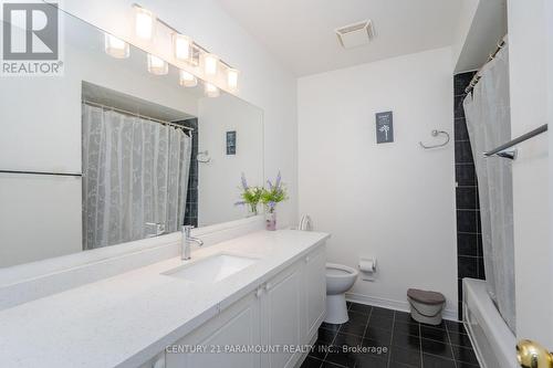 42 Four Seasons Circle, Brampton, ON - Indoor Photo Showing Bathroom