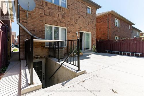 42 Four Seasons Circle, Brampton, ON - Outdoor With Exterior