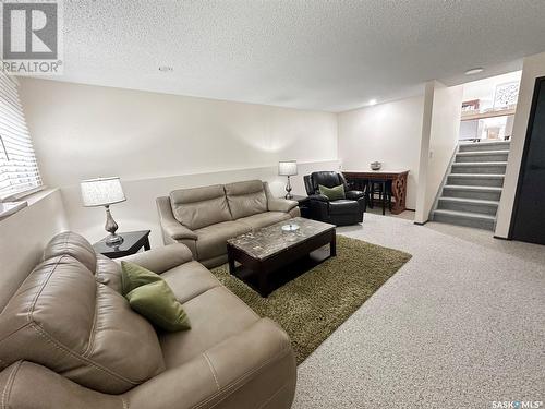 120 Hayes Drive, Swift Current, SK - Indoor Photo Showing Living Room