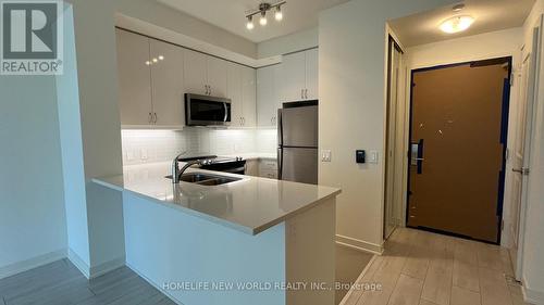 1809 - 4955 Yonge Street, Toronto, ON - Indoor Photo Showing Kitchen With Double Sink