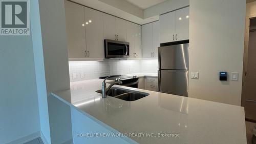 1809 - 4955 Yonge Street, Toronto, ON - Indoor Photo Showing Kitchen With Double Sink With Upgraded Kitchen