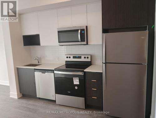 1110 - 204 Burnhamthorpe Road E, Mississauga, ON - Indoor Photo Showing Kitchen With Stainless Steel Kitchen